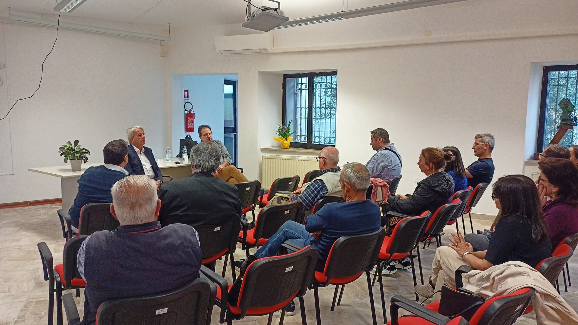 Visualizza la notizia: Presentadu, in Norghiddo, su libru Gherras de Giuseppe Corongiu 