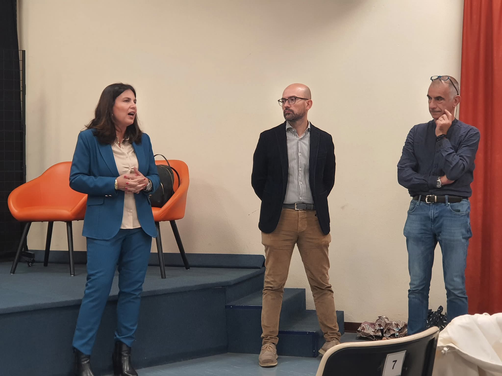 Visualizza la notizia: ACABBADU SU CURSU DE ALFABETIZATZIONE IN LIMBA SARDA CUNCORDADU DAE SA PROVÌNTZIA DE ARISTANIS E DAE SU C.S.C. – U.N.L.A.